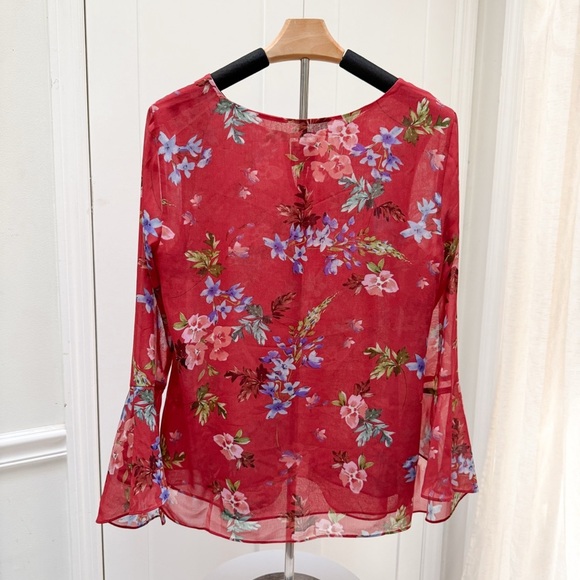 Cabi Womens Red Floral Sheer Lined Bell Sleeve Blouse Sz S Romantic Boho Spring - Picture 4 of 8